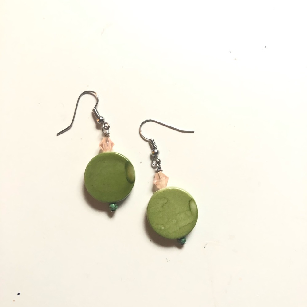 cute green dangly earrings!